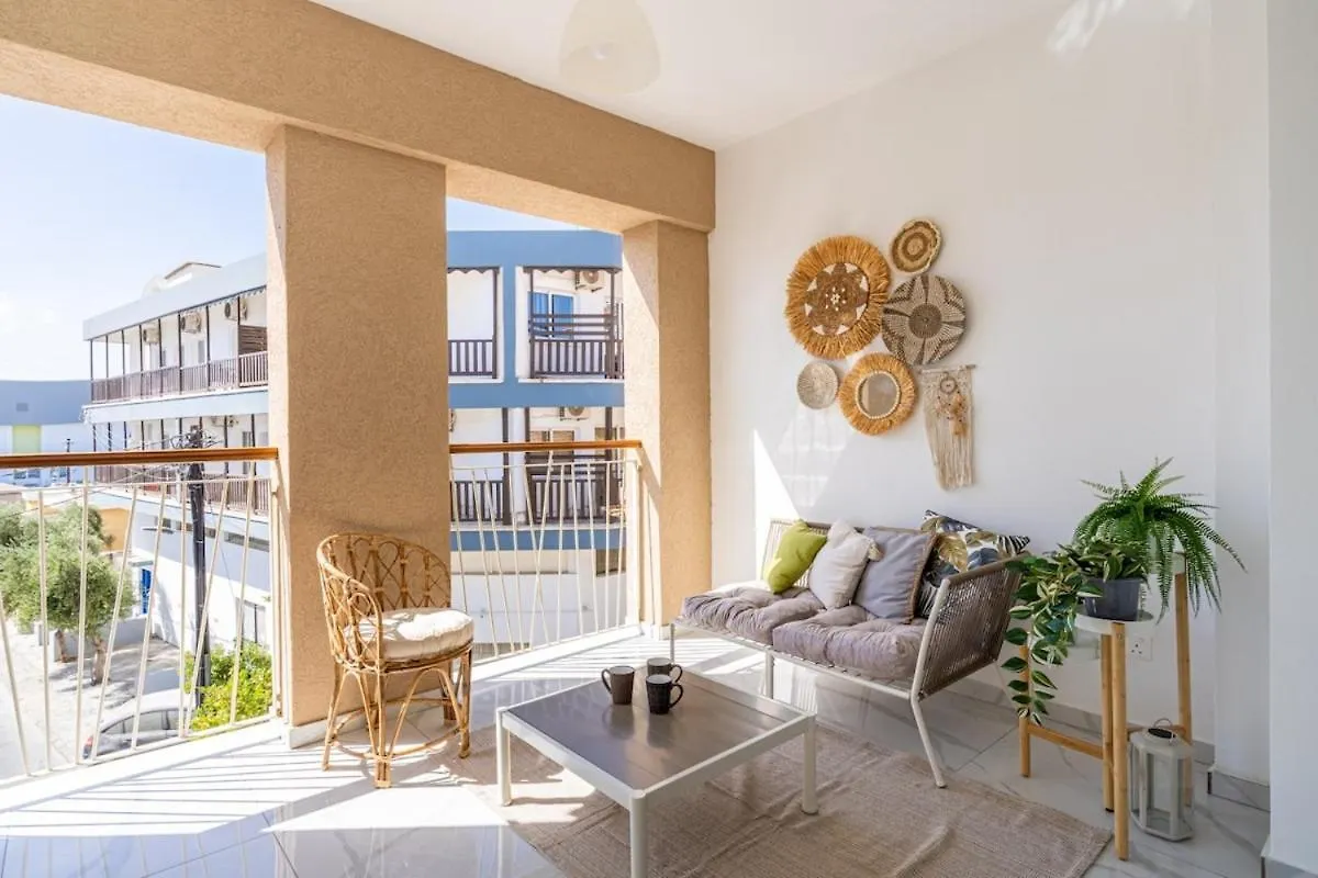 Sunstone - Cozy Studio W Terrace In Larnaca Apartment