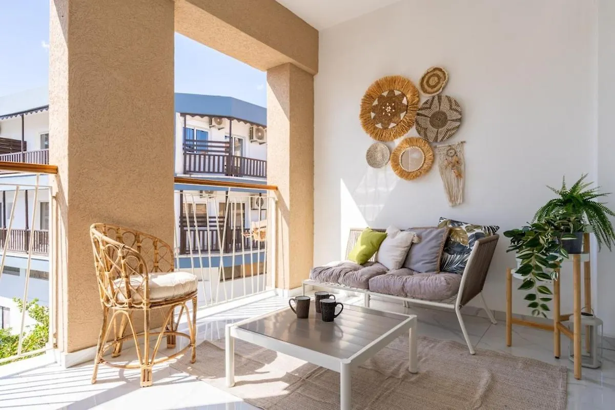 Sunstone - Cozy Studio W Terrace In Larnaca Cyprus